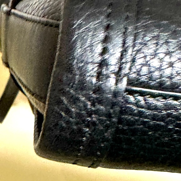 COACH Swagger Crossbody/Wristlet Blk/Blk - Picture 4 of 9